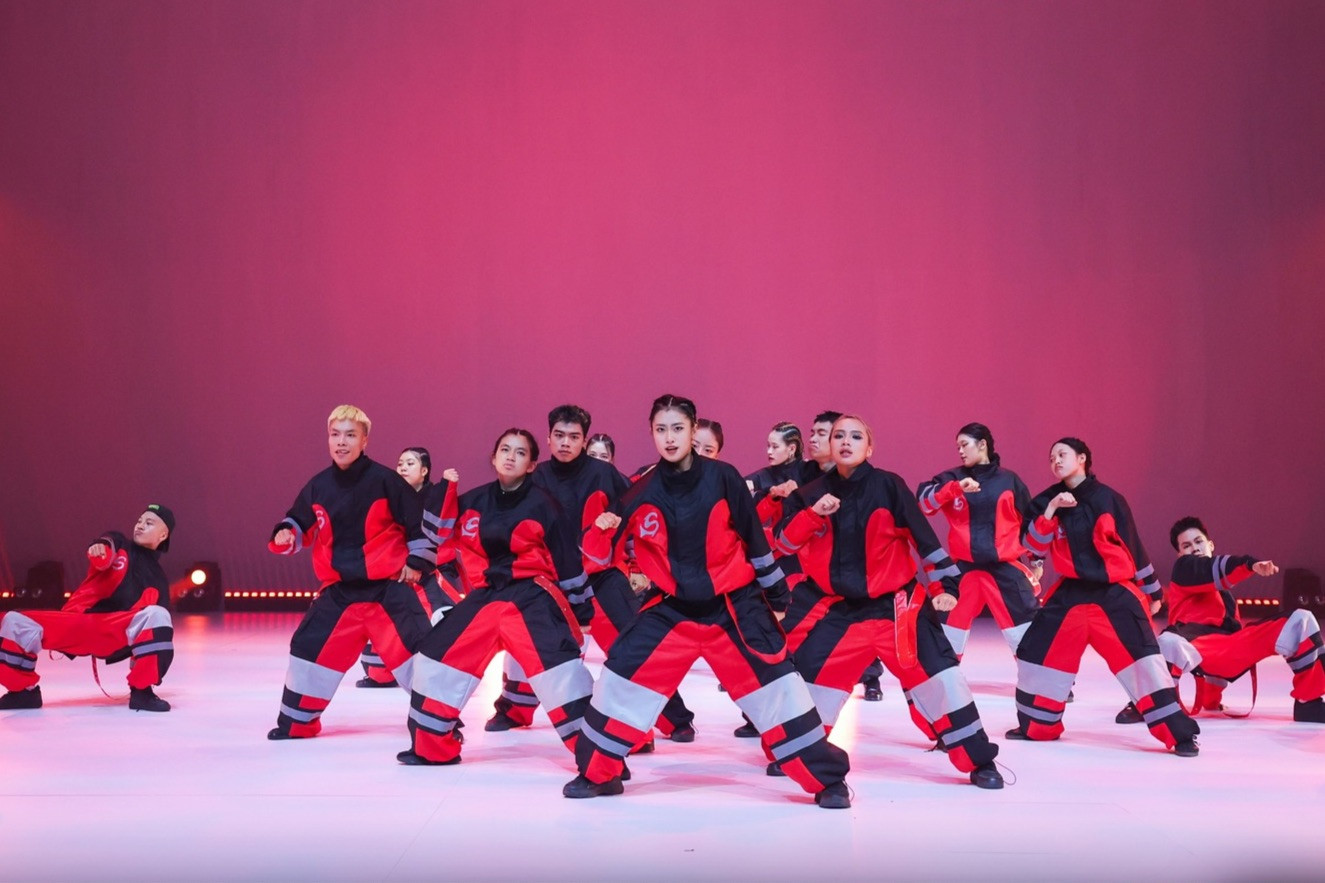 Vòng Chung kết có sự tham gia của 3 đội HanoiXGirls, F.E.D và So Fire.