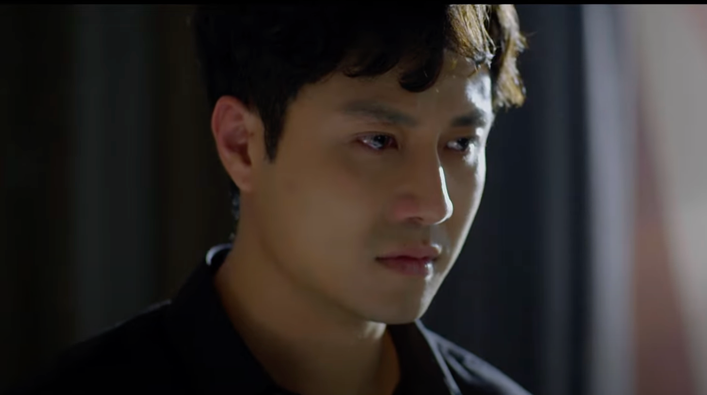 Hôm sau về nhà, Hân (Việt Hoa) và Đức Anh (Thanh Sơn) cãi nhau to đến mức Hân phải đề nghị ly hôn. Hôm sau về nhà, Hân (Việt Hoa) và Đức Anh (Thanh Sơn) cãi nhau to đến mức Hân phải đề nghị ly hôn.