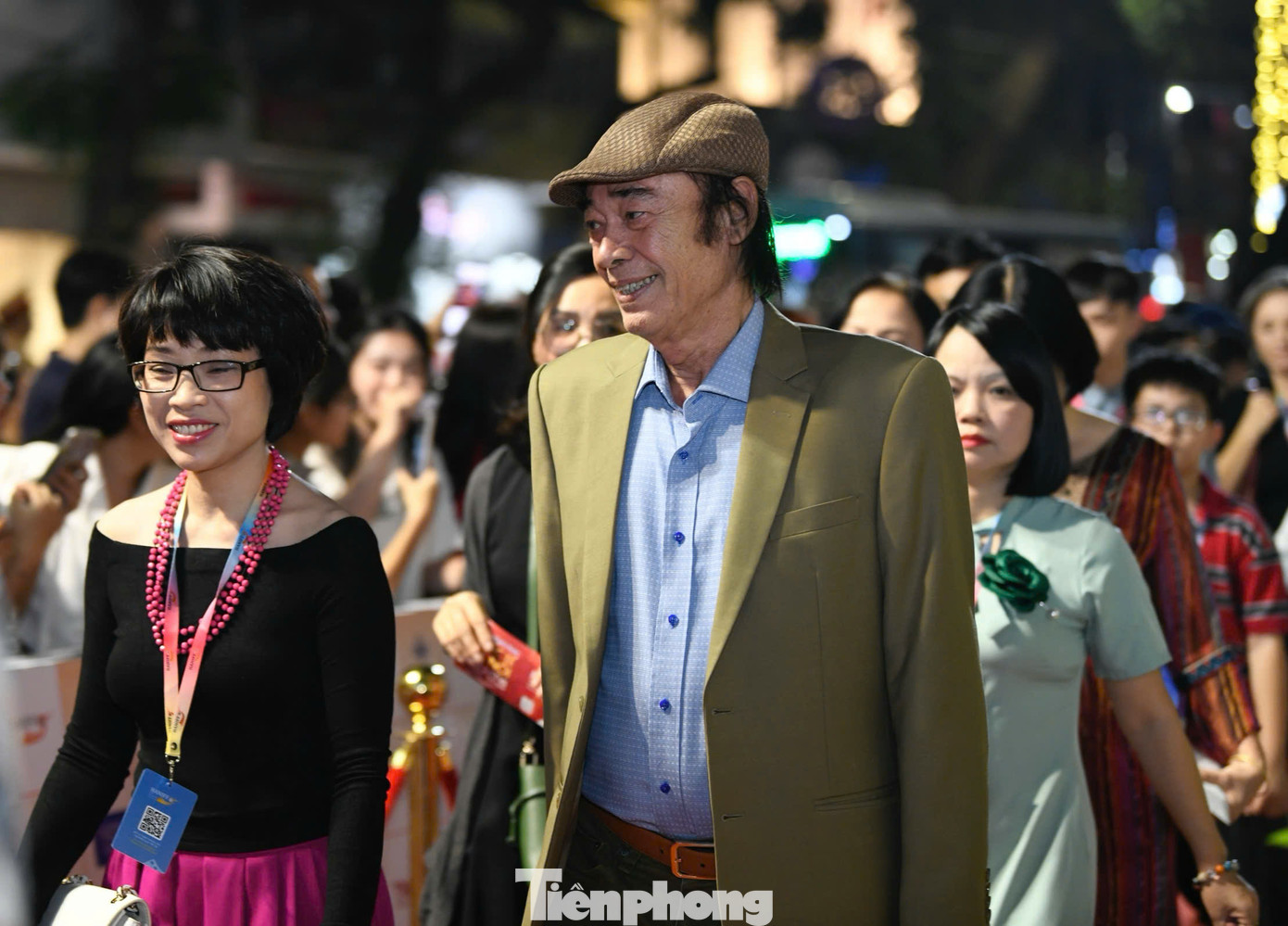 Nhiều diễn viên Việt Nam được khán giả yêu thích là những thành phần không thể thiếu trên thảm đỏ năm nay. Nhiều diễn viên Việt Nam được khán giả yêu thích là những thành phần không thể thiếu trên thảm đỏ năm nay.