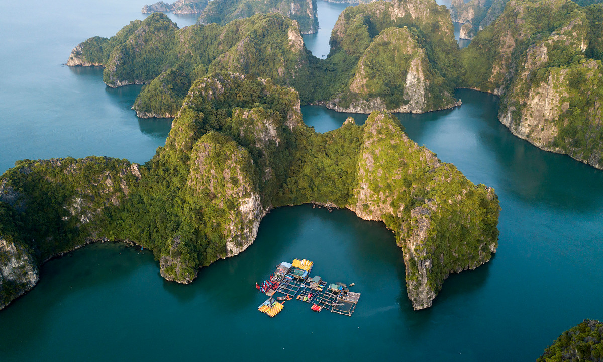 Việt Nam được coi là hình mẫu hợp tác với UNESCO và các Cơ quan tư vấn của UNESCO và là trường hợp điển hình của việc bảo tồn di sản thế giới. Việt Nam được coi là hình mẫu hợp tác với UNESCO và các Cơ quan tư vấn của UNESCO và là trường hợp điển hình của việc bảo tồn di sản thế giới.