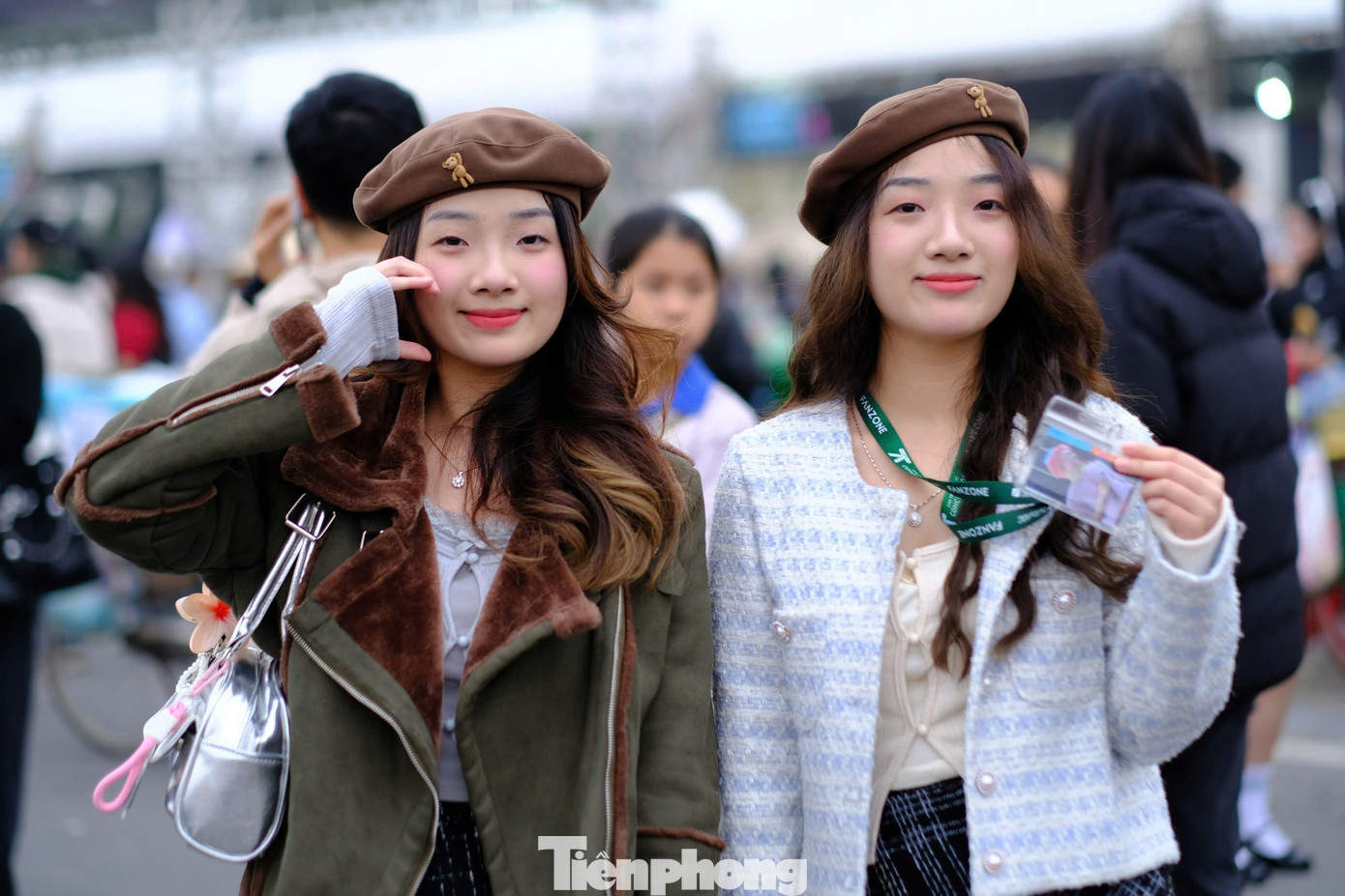 Chị Kim Dung luôn cố gắng đồng hành cùng các con trong mọi hoạt động trong cuộc sống. Chị Kim Dung luôn cố gắng đồng hành cùng các con trong mọi hoạt động trong cuộc sống.