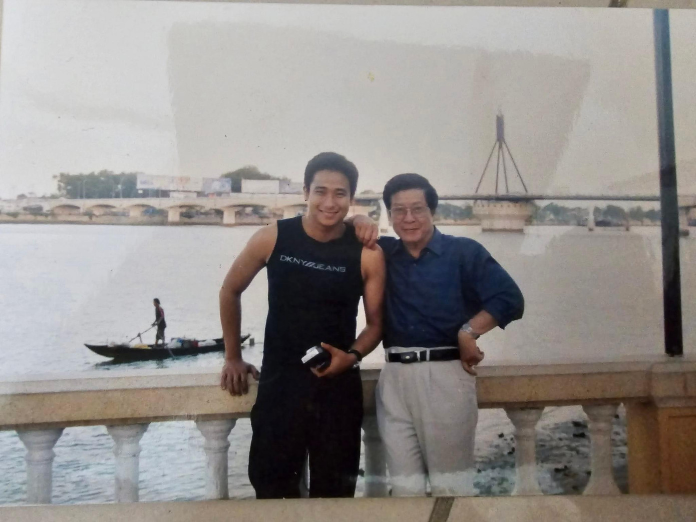 Diễn viên Minh Tiệp (trái) và nghệ sĩ Phạm Hữu Độ. Diễn viên Minh Tiệp (trái) và nghệ sĩ Phạm Hữu Độ.