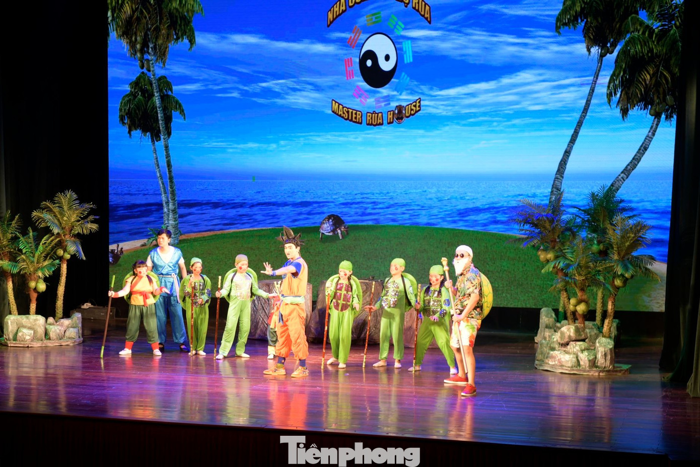 Với dàn nhân vật quen thuộc như Sokogu, PocoLong, Chi-Chi, Quy Lão, Thần mèo Kalin... khán giả nhí chìm đắm trong thế giới đầy tiếng cười. Các nghệ sĩ mong muốn các bạn nhỏ thấy được sức mạnh của tinh thần đoàn kết, yêu cái đẹp, tránh xa cái xấu.