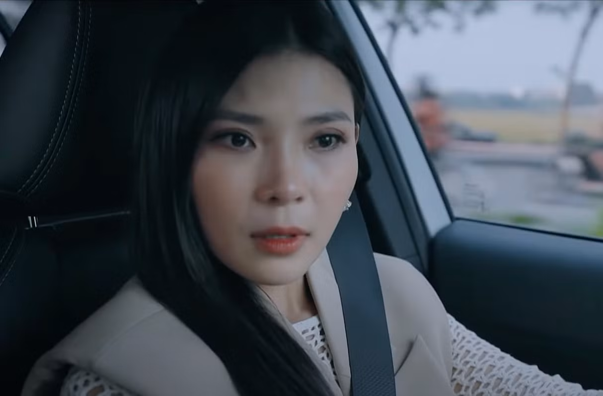 Thúy Diễm tái ngộ khán giả miền Bắc sau sau 4 năm với bộ phim Trạm cứu hộ trái tim.