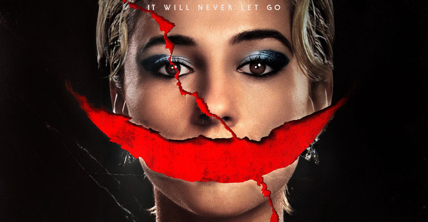 Smile 2 nối tiếp câu chuyện dở dang ở phần 1 với nhân vật chính mới - Skye Rile do Naomi Scott thủ vai. Smile 2 nối tiếp câu chuyện dở dang ở phần 1 với nhân vật chính mới - Skye Rile do Naomi Scott thủ vai.