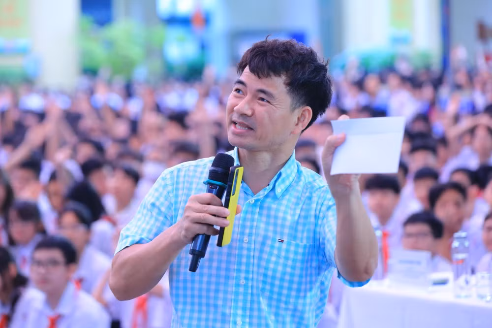 NSND Xuân Bắc năng nổ, tích cực trong các hoạt động xã hội, thiện nguyện. NSND Xuân Bắc năng nổ, tích cực trong các hoạt động xã hội, thiện nguyện.
