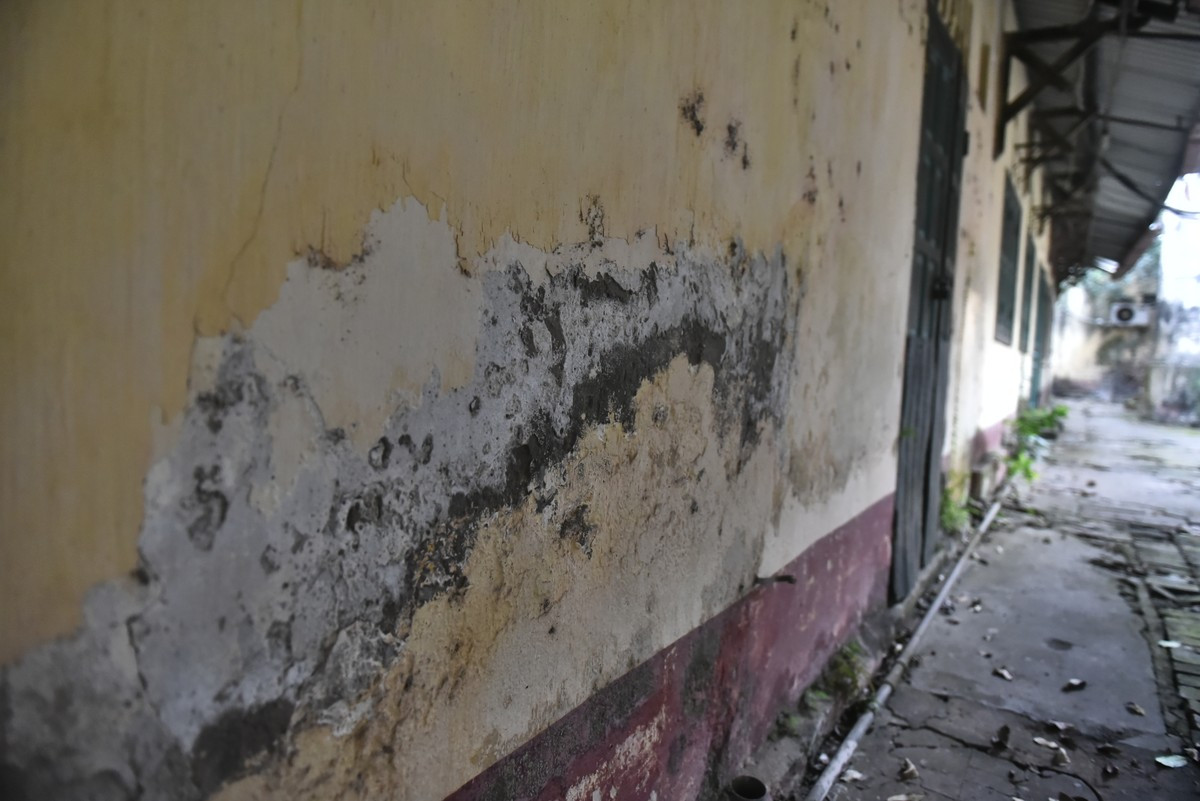 Ông Nguyễn Danh Thắng - Chủ tịch HĐQT CTCP Đầu tư và Phát triển phim truyện Việt Nam - khẳng định nếu được đầu tư sẽ làm sửa chữa toàn bộ cơ sở hạ tầng đã cũ nát hiện nay. Ông Nguyễn Danh Thắng - Chủ tịch HĐQT CTCP Đầu tư và Phát triển phim truyện Việt Nam - khẳng định nếu được đầu tư sẽ làm sửa chữa toàn bộ cơ sở hạ tầng đã cũ nát hiện nay.