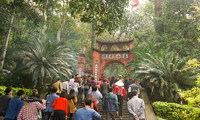 Tour du lịch Về miền Di sản UNESCO ghi danhlấy địa danh đền Hùng làm trung tâm. Tour du lịch Về miền Di sản UNESCO ghi danhlấy địa danh đền Hùng làm trung tâm.