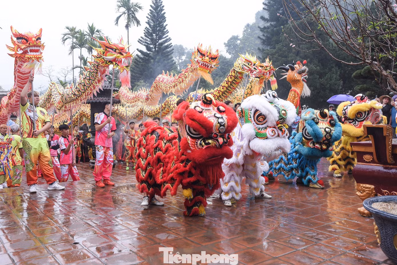 Phát biểu tại lễ khai hội, ông Đặng Văn Cảnh - Phó Chủ tịch UBND huyện Mỹ Đức, Trưởng Ban Tổ chức Lễ hội chùa Hương năm 2024 - nhấn mạnh lễ hội chùa Hương là một lễ hội giàu tính nhân văn, ý nghĩa tâm linh sâu sắc.