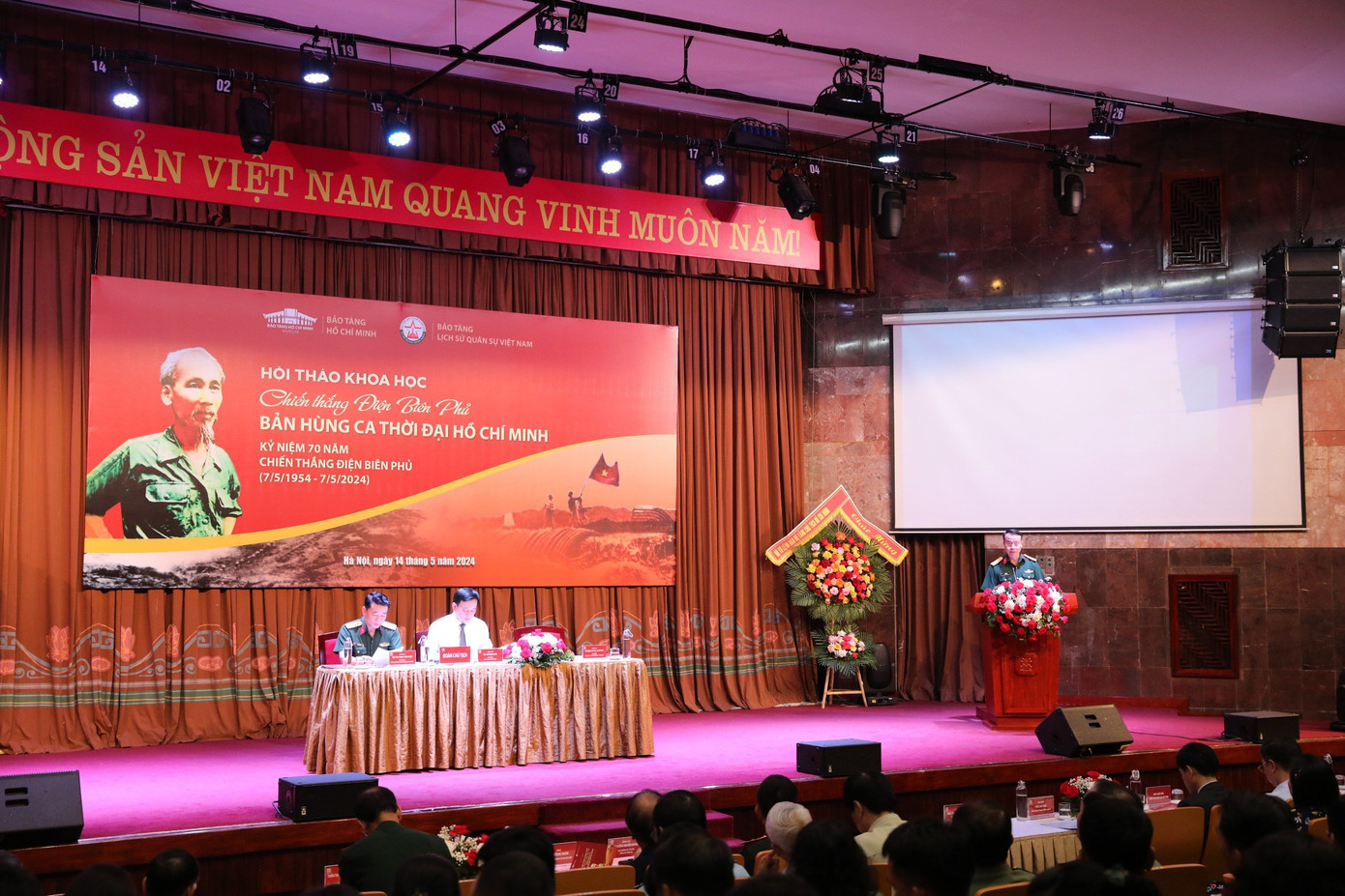 Hội thảo khoa học Chiến thắng Điện Biên Phủ - Bản hùng ca thời đại Hồ Chí Minh do Bảo tàng Hồ Chí Minh kết hợp với Bảo tàng Lịch sử Quân sự Việt Nam thực hiện.