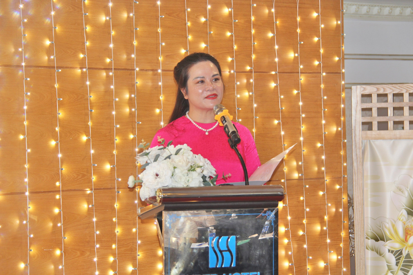 Bà Phạm Thị Kim Oanh - Phó Cục trưởng Cục Bản quyền tác giả - phát biểu khai mạc hội thảo. Bà Phạm Thị Kim Oanh - Phó Cục trưởng Cục Bản quyền tác giả - phát biểu khai mạc hội thảo.