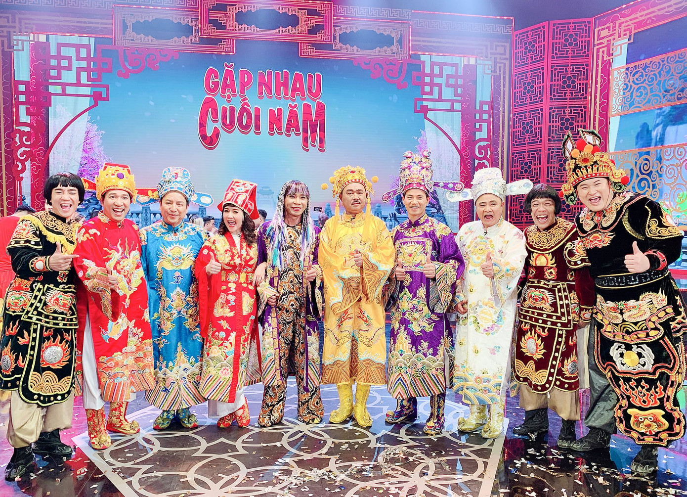 NSƯT Quốc Khánh cùng dàn diễn viên quen thuộc của Táo Quân.