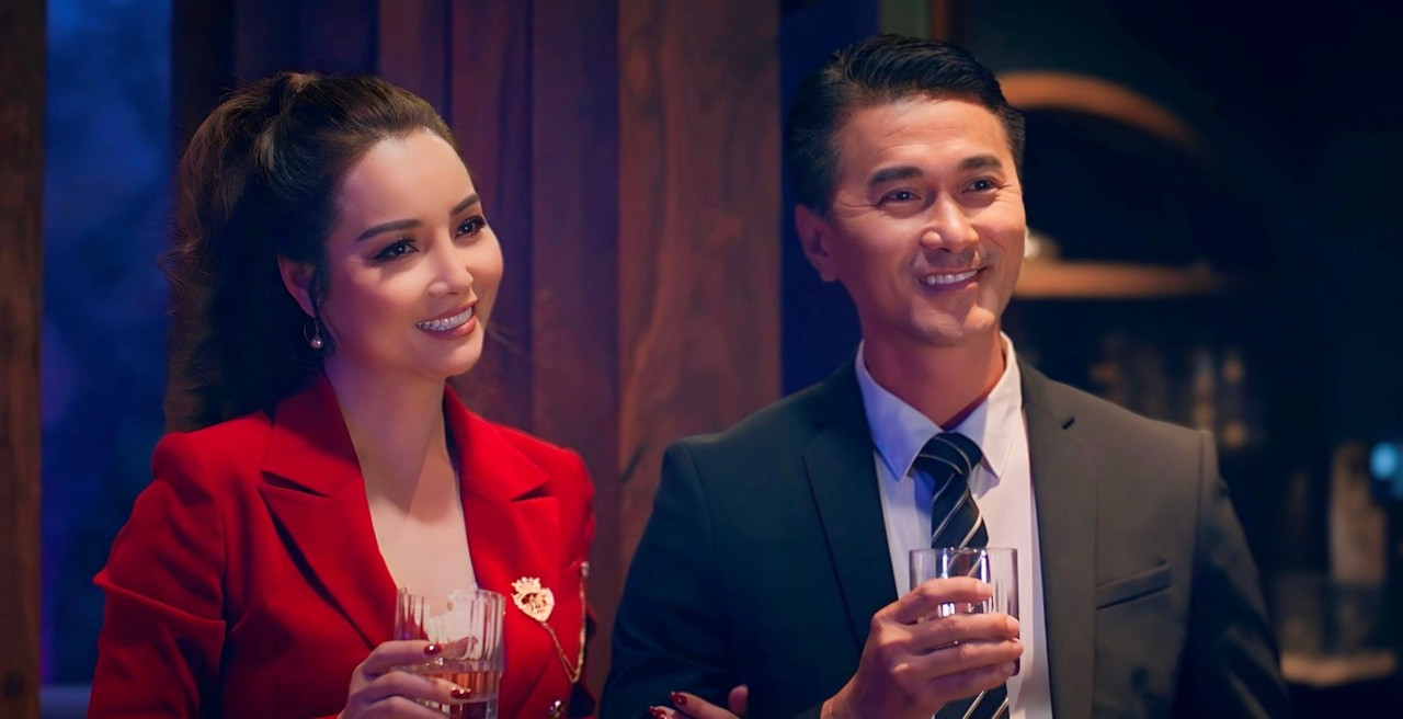 Phim Việt có thể bị đánh bại trên sân nhà vì khán giả có xu hướng chọn phim nước ngoài và bỏ qua phim Việt. Phim Việt có thể bị đánh bại trên sân nhà vì khán giả có xu hướng chọn phim nước ngoài và bỏ qua phim Việt.