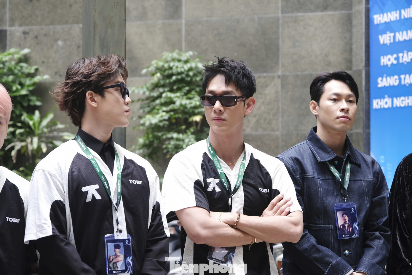 “Khi chúng ta xem phim, thưởng thức âm nhạc không chỉ là giải trí mà qua đó có thể khám phá về văn hóa một quốc gia. Thời gian qua, chúng ta đã có những chương trình mang âm nhạc đến với nhiều bạn trẻ, từ đó lan tỏa ra quốc tế, kích thích công nghiệp văn hóa, kinh tế phát triển”, Song Luân nói.