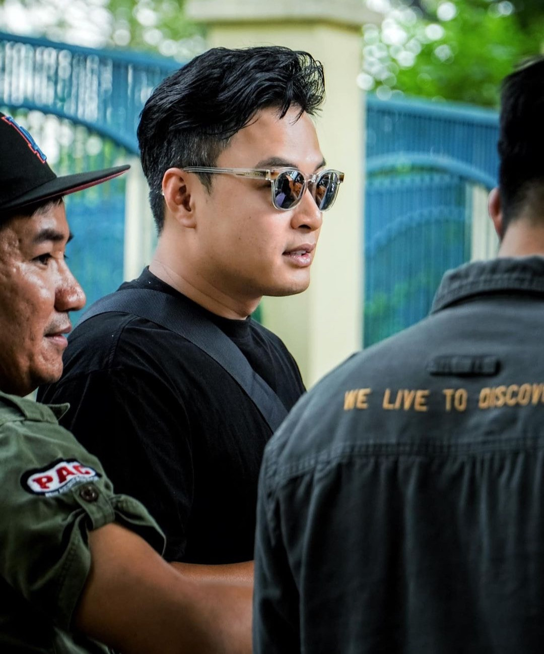 Diễn viên Hồng Đăng thường xuyên cập nhật cuộc sống thường nhật trên mạng xã hội. Diễn viên Hồng Đăng thường xuyên cập nhật cuộc sống thường nhật trên mạng xã hội.