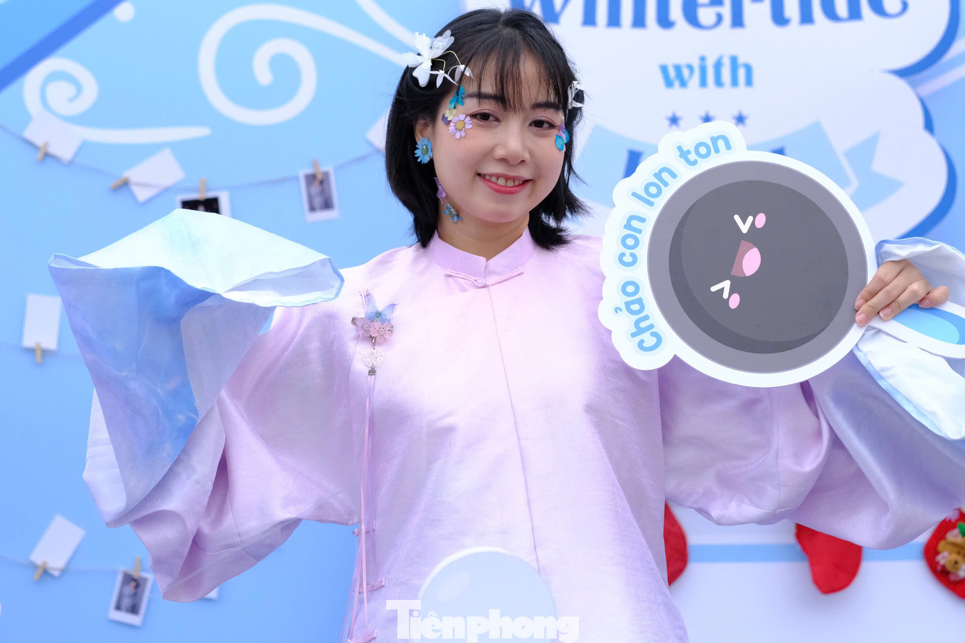 Với nhiều khán giả, chương trình thật sự mang văn hóa, âm nhạc truyền thống, đặc biệt là cổ phục Việt đến gần giới trẻ hơn.