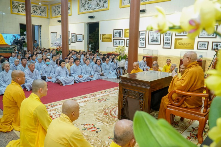 Những bài thuyết pháp cần được xây dựng, thực hiện đúng với giáo lý Phật giáo.