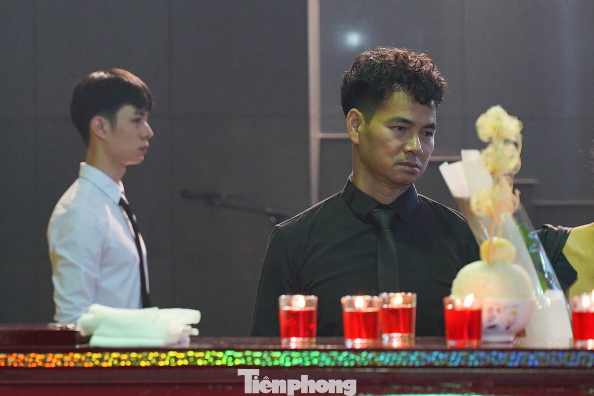 NSƯT Phương Nga còn là đạo diễn hướng dẫn, huấn luyện nhiều diễn viên trẻ của Nhà hát Kịch Việt Nam tham gia Cuộc thi Tài năng trẻ diễn viên Kịch nói toàn quốc, nhiều diễn viên đã đem về nhiều huy chương vàng, bạc cho nhà hát.