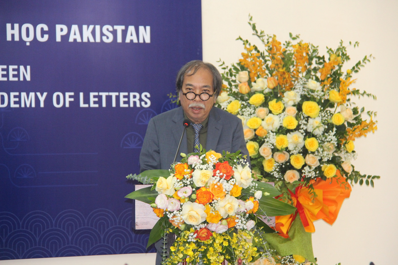 Nhà thơ Nguyễn Quang Thiều - Chủ tịch Hội Nhà văn Việt Nam - phát biểu tại lễ ký kết.