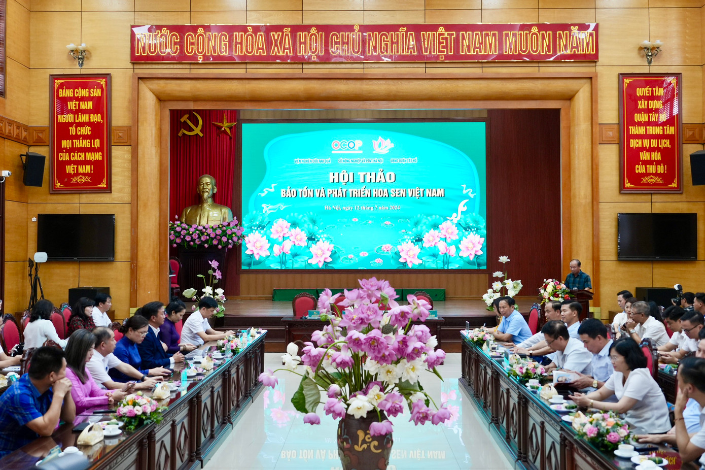 Hội thảo Bảo tồn và phát triển hoa sen Việt Nam nằm trong khuôn khổ Lễ hội Sen Hà Nội 2024.