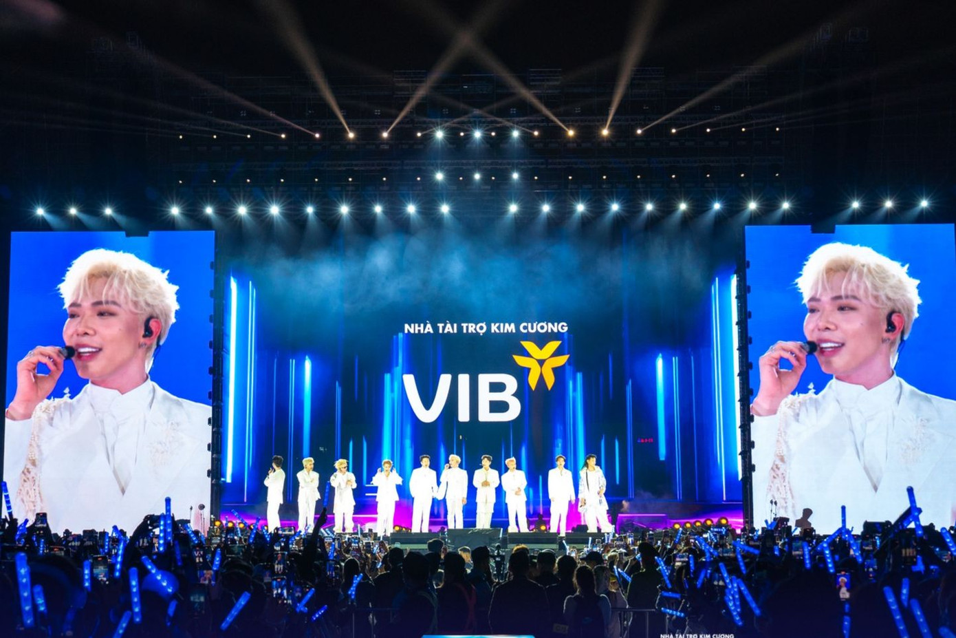 Những đêm nhạc sau chương trình Anh trai say hi, Anh trai vượt ngàn chông gai thu hút hàng trăm nghìn người tham dự. Những đêm nhạc sau chương trình Anh trai say hi, Anh trai vượt ngàn chông gai thu hút hàng trăm nghìn người tham dự.