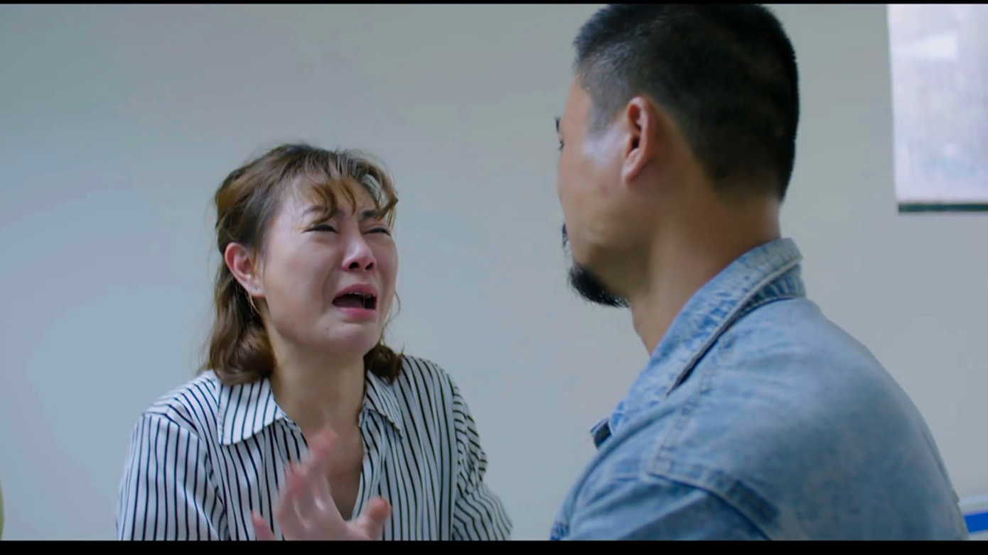 Mỗi khi gặp khó, gặp chuyện, Khanh (Thanh Hương) luôn tìm mọi cách đổ tội lên Trí (Duy Hưng).