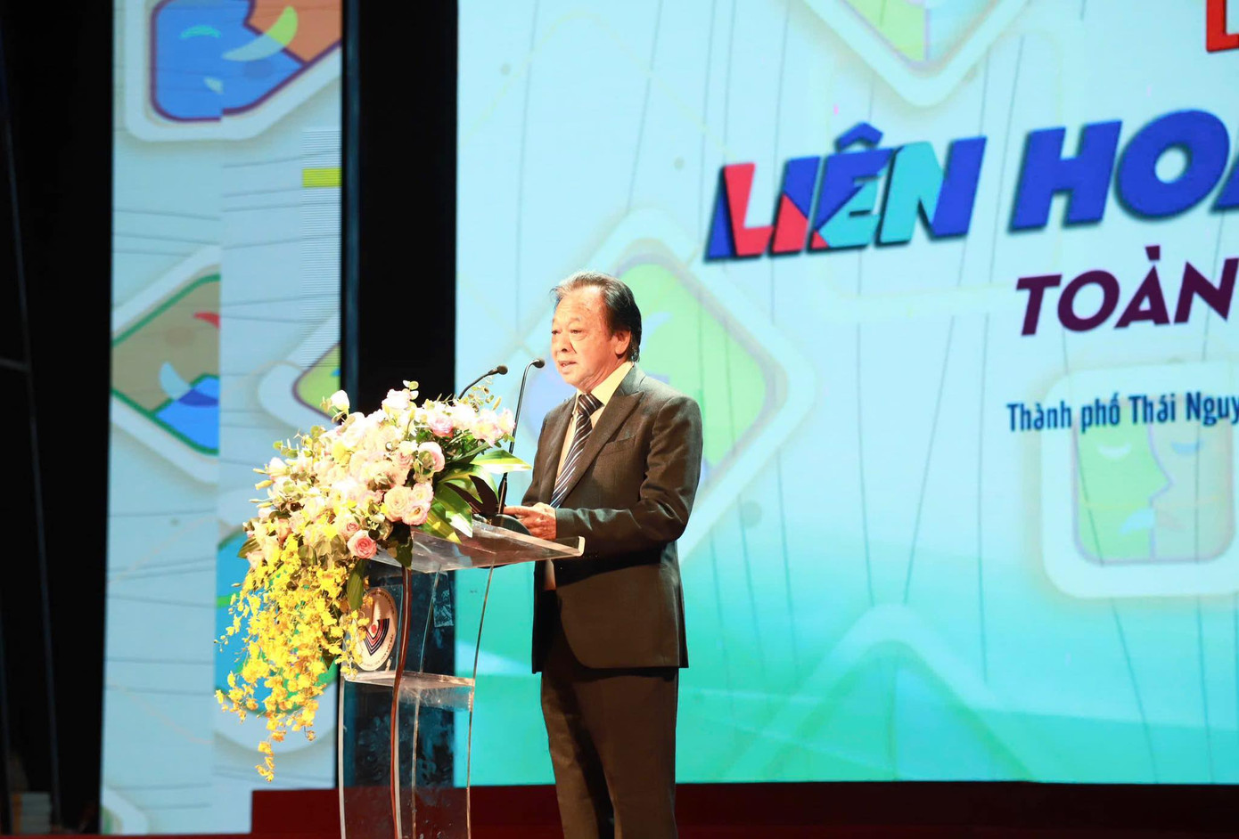 NSND Trần Ngọc Giàu - Chủ tịch Hội đồng nghệ thuật - nhận xét về 23 vở diễn tham gia tranh giải. NSND Trần Ngọc Giàu - Chủ tịch Hội đồng nghệ thuật - nhận xét về 23 vở diễn tham gia tranh giải.