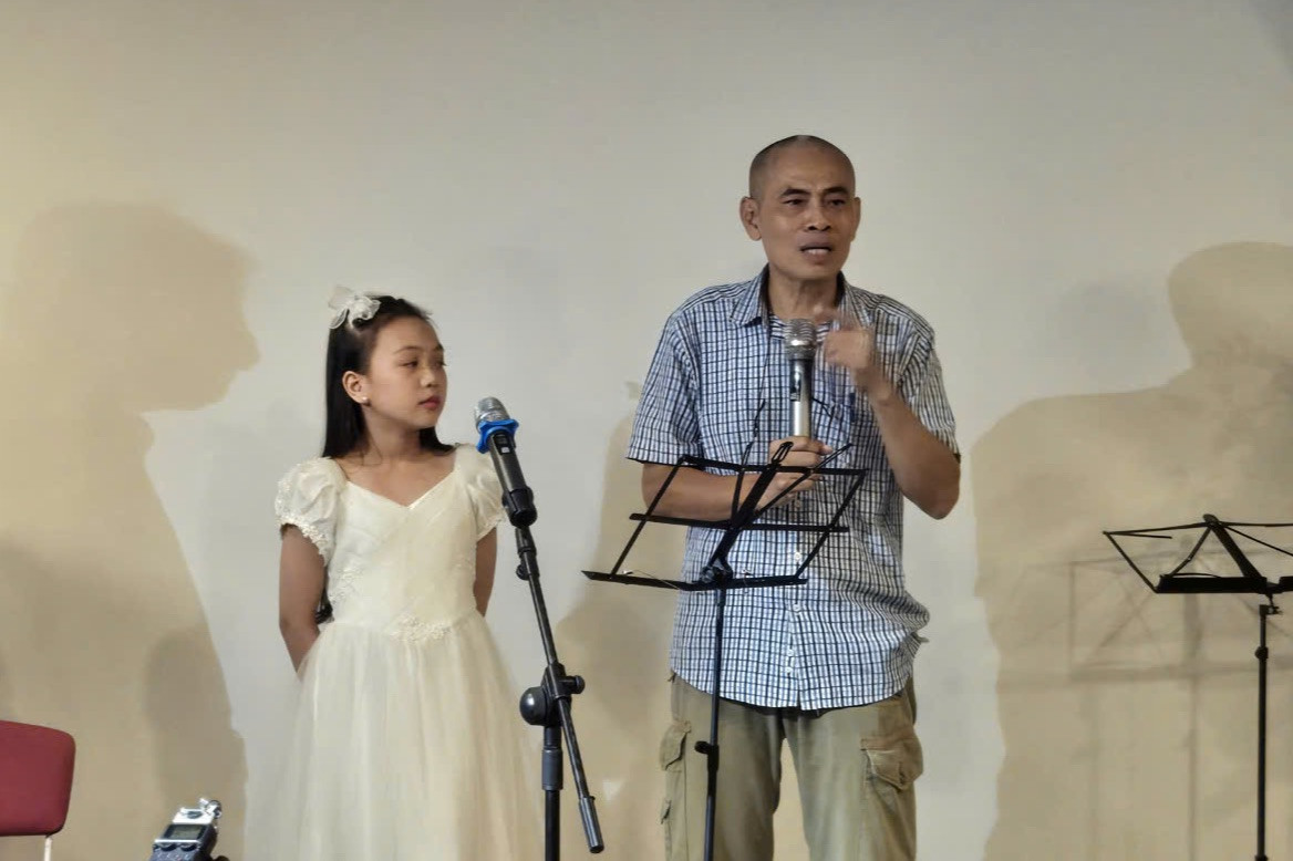 Ông Mai Trung Kiên chia sẻ về câu chuyện ẩn sau ca khúc Đếm sao.