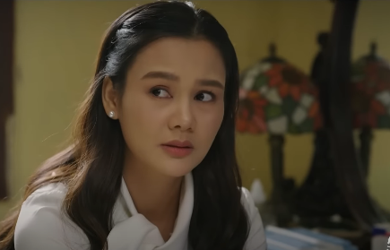 Thuận luôn kèn cựa với Linh vì lo kém phần hiếu thảo hơn chị dâu.