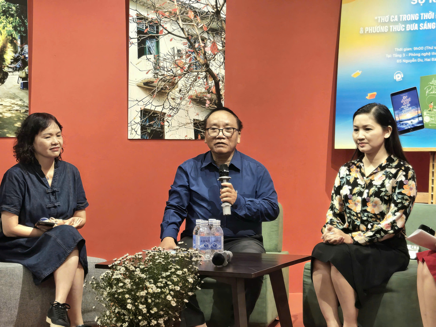 Nhà thơ Trần Đăng Khoa cảm thán về sự kỳ diệu của trí tuệ nhân tạo (AI).