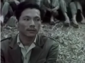 Hoa ban đỏ, còn có sự tham gia của NSND Trung Anh và NSND Trọng Trinh. Trong phim, NSND Trọng Trinh đóng vai Quán - một đồng đội của Phương. NSND Trung Anh đảm nhận một vai nhỏ, xuất hiện thoáng qua.