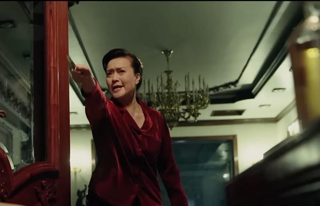 Với vai bà Thư, diễn viên Vân Dung đã mường tượng ra sự phản ứng của khán giả. Với vai bà Thư, diễn viên Vân Dung đã mường tượng ra sự phản ứng của khán giả.