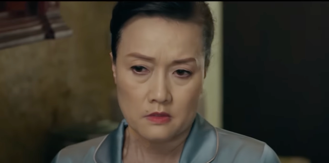 Vân Dung vào vai người mẹ không ra gì trong Người một nhà. Vân Dung vào vai người mẹ không ra gì trong Người một nhà.