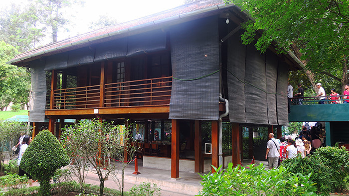 Trải qua bao biến động lịch sử, chiến tranh ác liệt, di sản nơi ở và làm việc của Bác tại Phủ Chủ tịch vẫn được bảo vệ an toàn, gần như không bị ảnh hưởng từ tự nhiên và con người.