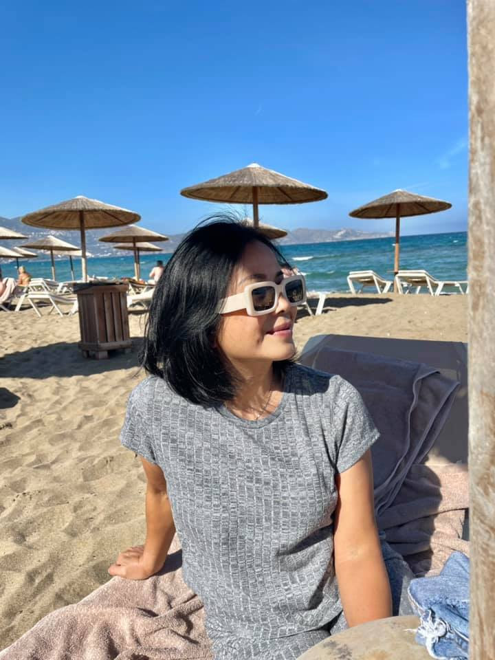 NSƯT Minh Trang khẳng định vai diễn bà Năm là một thử thách, bởi vai này nặng tâm lý, phải chèo ghe, đi sông nước nhiều mà chị không biết gì. Tuy nhiên, được đảm nhận vai diễn này là sự may mắn.