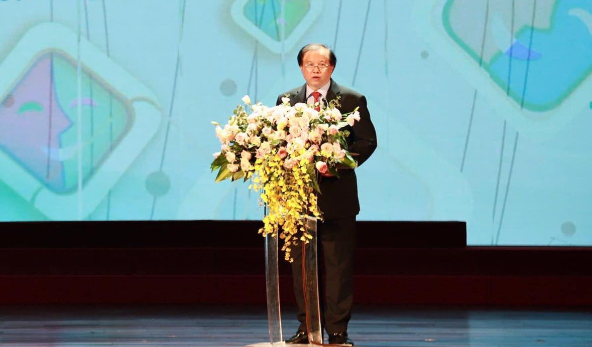 Thứ trưởng Bộ VHTTDL Tạ Quang Đông - phát biểu tại lễ bế mạc và trao giải Liên hoan Kịch nói toàn quốc 2024. Thứ trưởng Bộ VHTTDL Tạ Quang Đông - phát biểu tại lễ bế mạc và trao giải Liên hoan Kịch nói toàn quốc 2024.