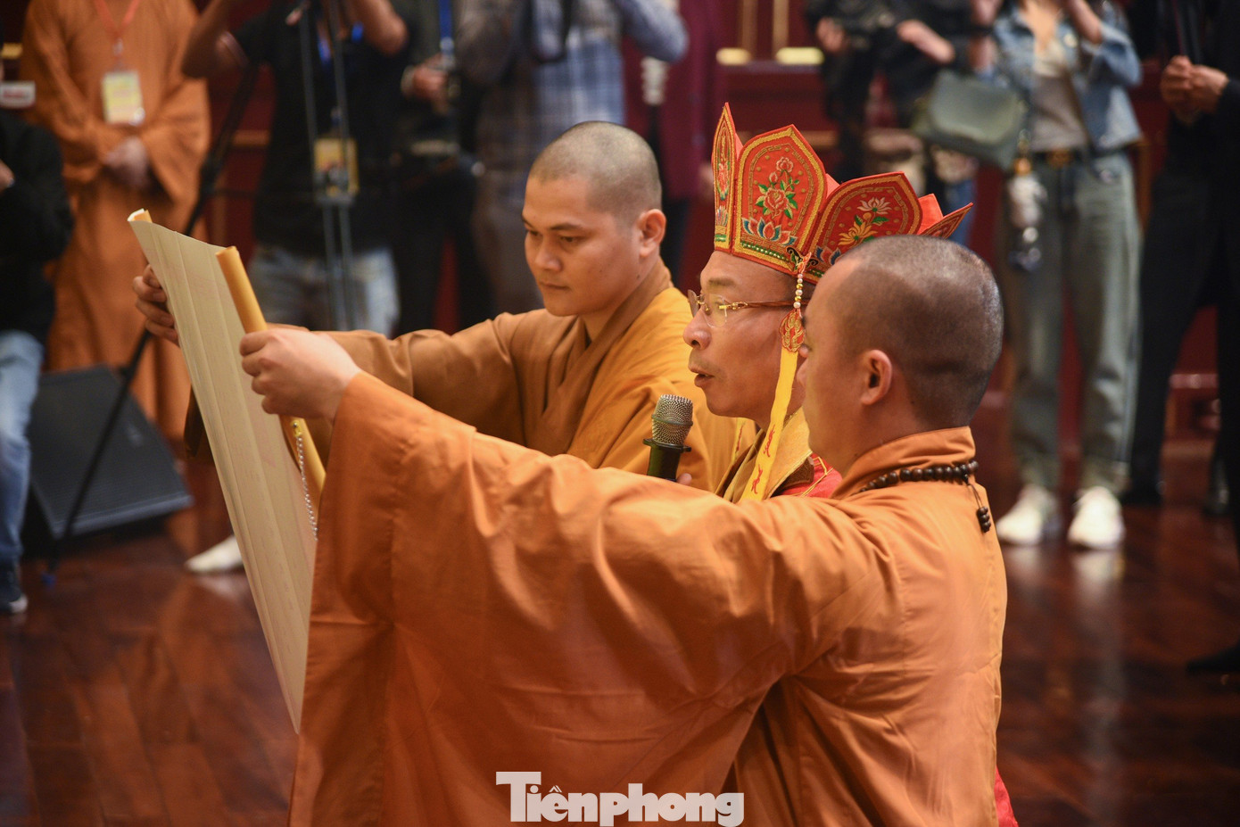 Lễ khai hội bao gồm các hoạt động rước kiệu, dâng lễ, với nghi lễ tâm linh như gióng trống, thỉnh chuông, lễ cầu quốc thái dân an, lễ đóng dấu thiêng Yên Tử. Xuyên suốt thời gian diễn ra lễ hội sẽ có các hoạt động văn hóa đặc sắc như các trò chơi dân gian, biểu diễn văn nghệ truyền thống tại khu vực Làng Nương Yên Tử, trưng bày, triển lãm tranh, ảnh tuyên truyền, quảng bá về các giá trị và vẻ đẹp hùng vĩ, linh thiêng của Yên Tử.