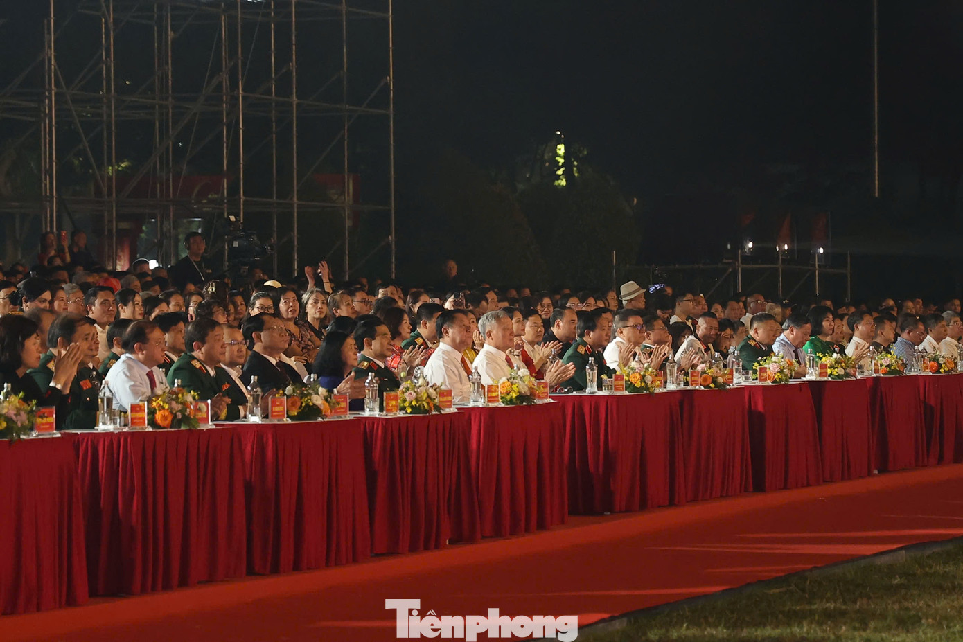 Chương trình có sự tham gia của Ủy viên Bộ Chính trị, Phó Thủ tướng thường trực Chính phủ Nguyễn Hòa Bình, Ủy viên Bộ Chính trị, Bí thư T.Ư Đảng, Trưởng Ban Tuyên giáo T.Ư Nguyễn Trọng Nghĩa, Ủy viên Bộ Chính trị, Bộ trưởng bộ Quốc phòng Đại tướng Phan Văn Giang, Bí thư T.Ư Đảng, Chủ nhiệm Tổng cục Chính trị QĐND Việt Nam Thượng tướng Trịnh Văn Quyết, Ủy viên T.Ư Đảng, Phó Chủ tịch Quốc hội Thượng tướng Trần Quang Phương và đông đảo lãnh đạo các Sở, Ban, ngành thành phố...