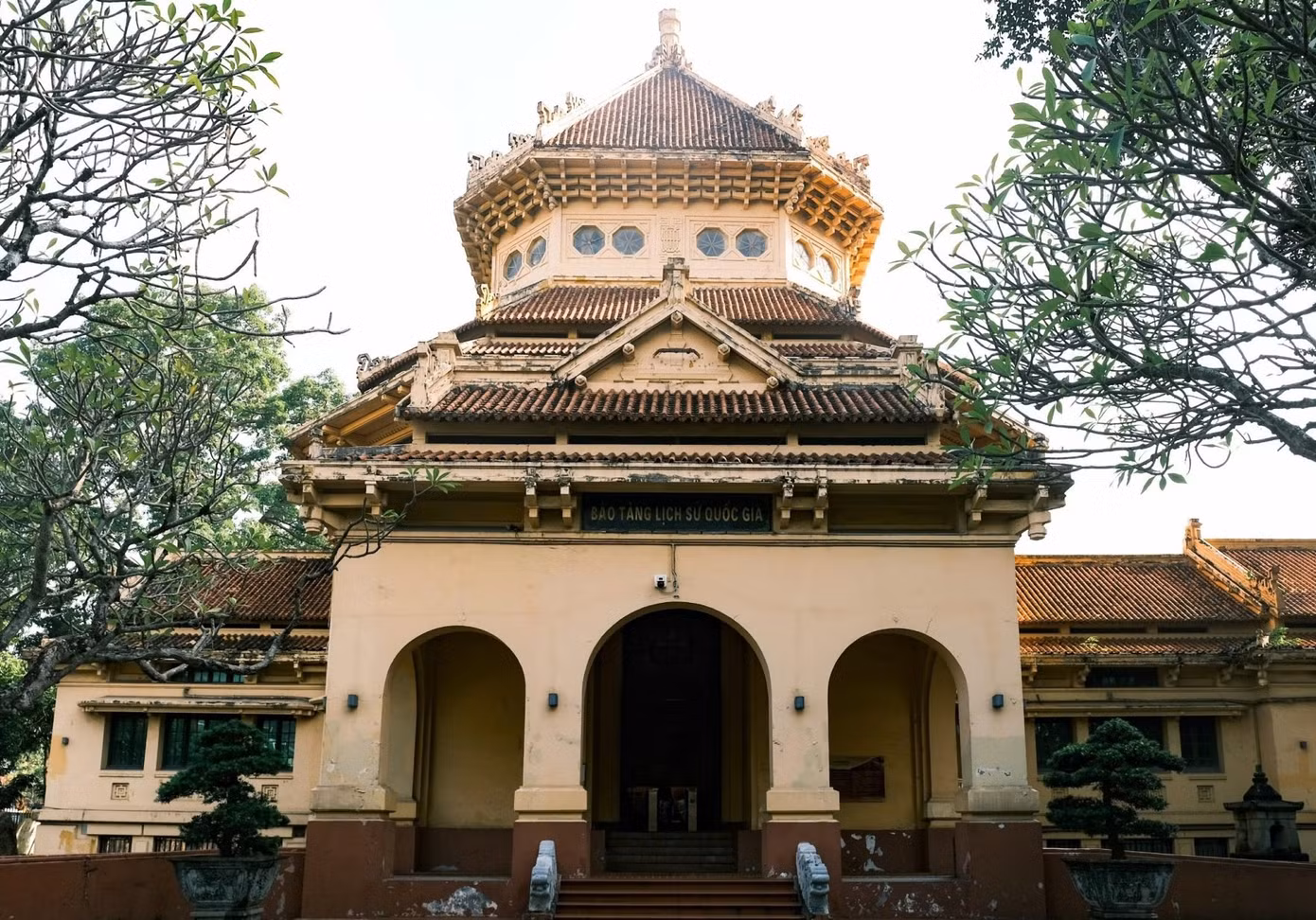 Cung Thiếu nhi Hà Nội, Bắc Bộ Phủ và Bảo tàng Lịch sử Quốc gia trở thành không gian nghệ thuật sắp đặt đặc biệt.