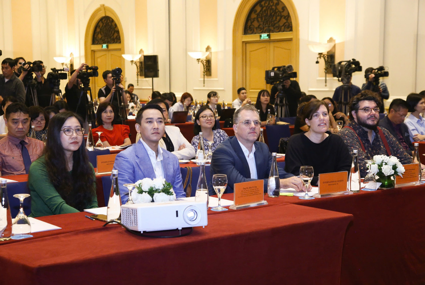 Họp báo giới thiệu Liên hoan phim quốc tế Hà Nội được tổ chức ngày 5/10 tại Hà Nội. Ảnh: Anh Vũ. Họp báo giới thiệu Liên hoan phim quốc tế Hà Nội được tổ chức ngày 5/10 tại Hà Nội. Ảnh: Anh Vũ.