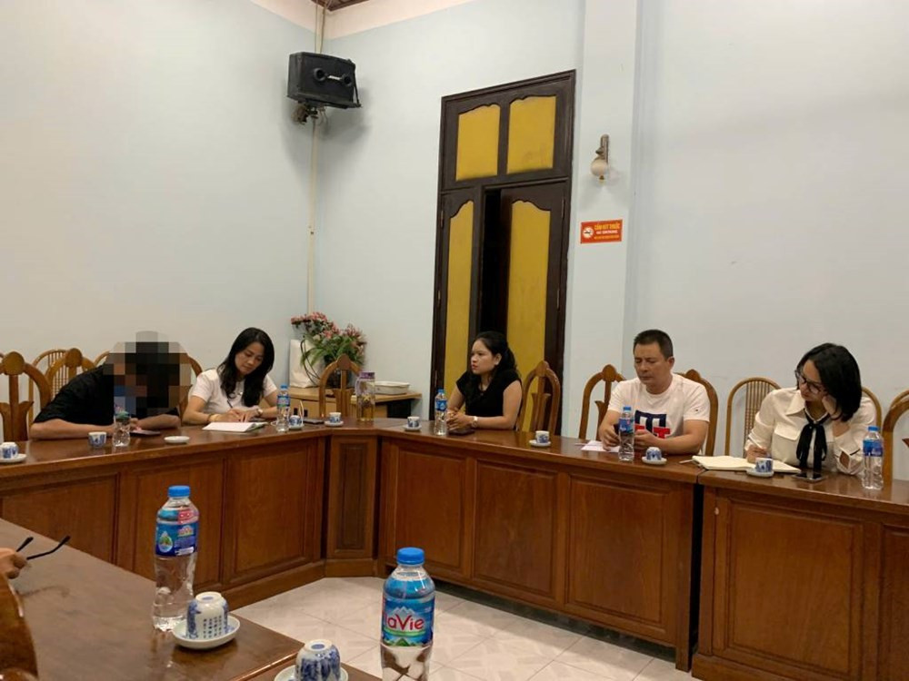 Tại buổi làm việc, sinh viên này thành khẩn nhận lỗi .