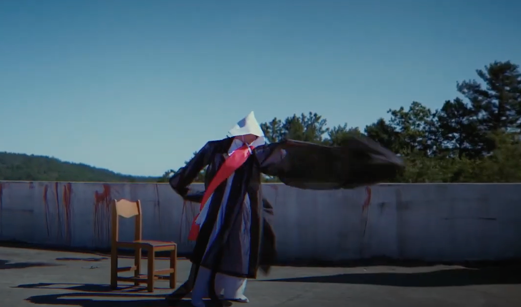 Điện ảnh Hàn đóng góp ba phim cho thị trường điện ảnh dịp lễ 30/4-1/5 bao gồm: Tà khúc triệu vong, Vây hãm: Kẻ trừng phạt và Anh hùng bàn phím. Điện ảnh Hàn đóng góp ba phim cho thị trường điện ảnh dịp lễ 30/4-1/5 bao gồm: Tà khúc triệu vong, Vây hãm: Kẻ trừng phạt và Anh hùng bàn phím.