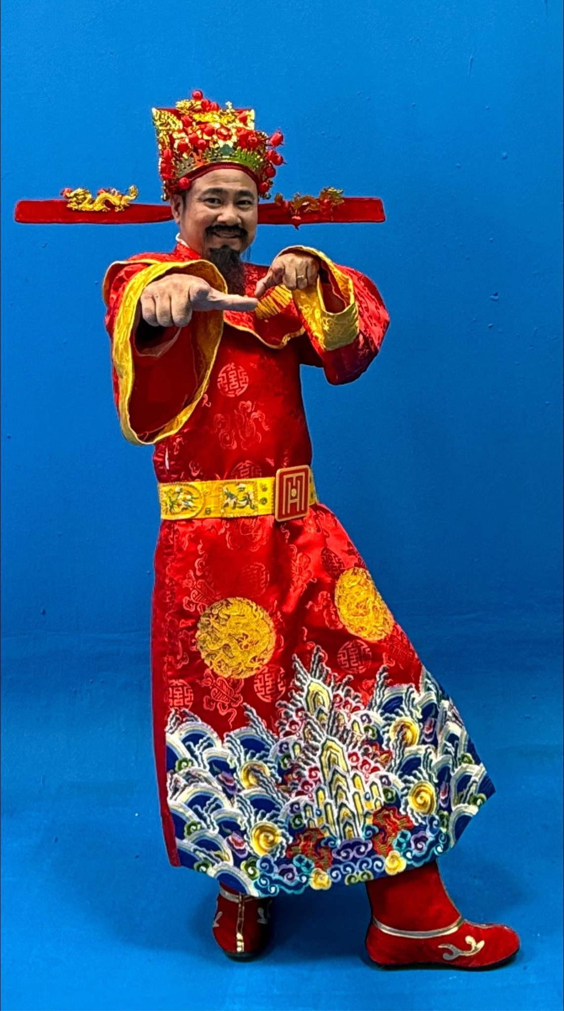 Tạo hình nhân vật mới được NSND Tự Long tiết lộ trên trang cá nhân. Tạo hình nhân vật mới được NSND Tự Long tiết lộ trên trang cá nhân.