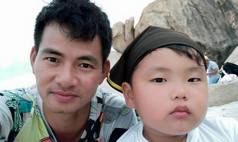 NSND Xuân Bắc không ngại khoe con trên mạng xã hội.
