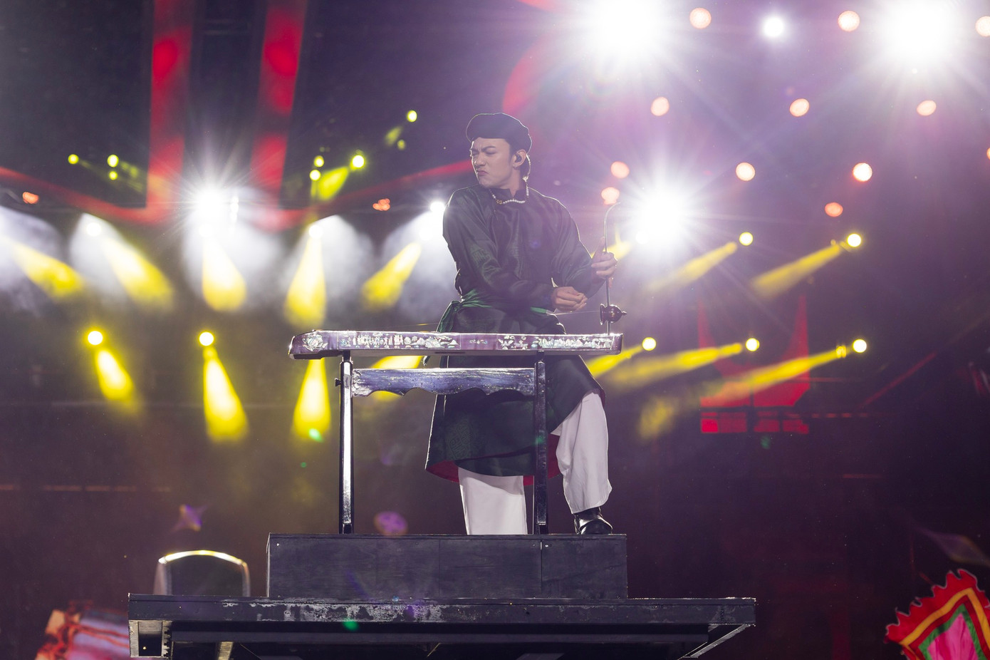 Những sân khấu được đầu tư chỉn chu là chìa khóa thành công của các đêm nhạc. Những sân khấu được đầu tư chỉn chu là chìa khóa thành công của các đêm nhạc.