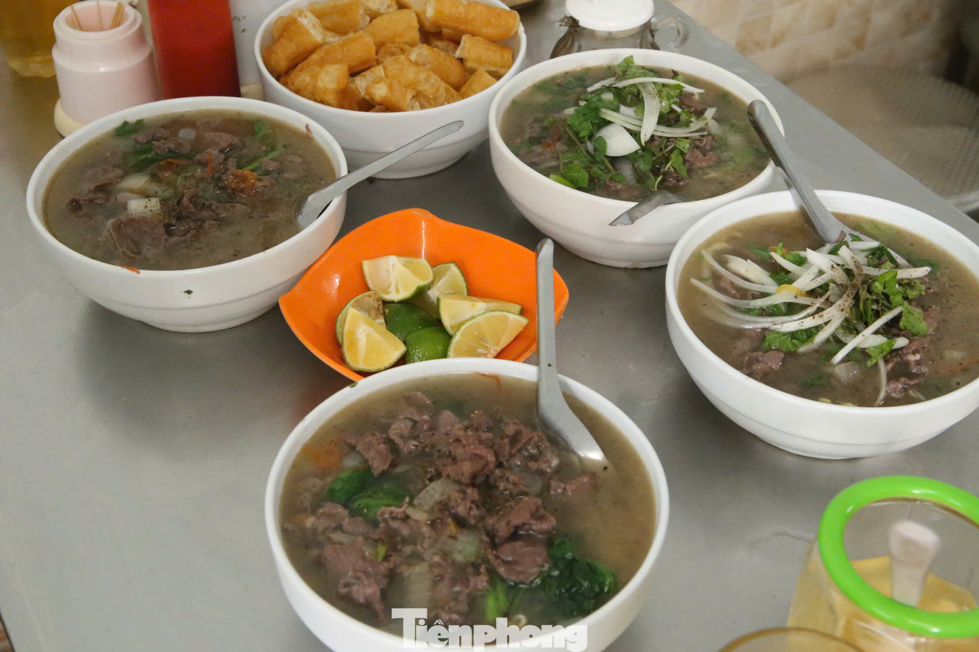 Để tiếp tục quảng bá thương hiệu phở Nam Định vươn xa, nâng cao nhận thức về tầm quan trọng của việc bảo vệ các giá trị tinh thần và ý nghĩa của phở Nam Định, Sở Văn hóa, Thể thao và Du lịch tham mưu lãnh đạo UBND tỉnh Nam Định sớm gửi văn bản đề nghị Bộ Văn hóa, Thể thao và Du lịch xem xét báo cáo Thủ tướng Chính phủ cho phép tỉnh Nam Định phối hợp xây dựng hồ sơ trình UNESCO ghi danh phở là di sản văn hóa phi vật thể đại diện của nhân loại trong thời gian tới.