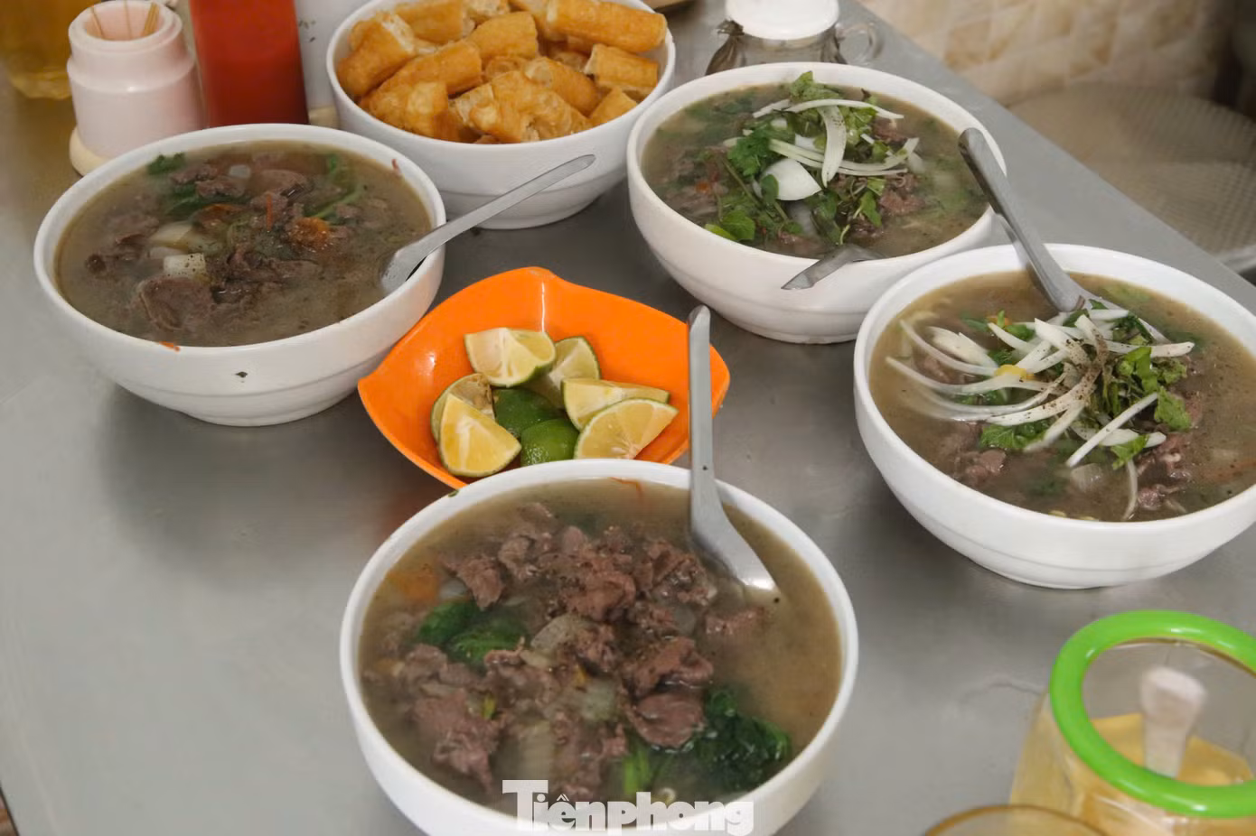 Để tiếp tục quảng bá thương hiệu phở Nam Định vươn xa, nâng cao nhận thức về tầm quan trọng của việc bảo vệ các giá trị tinh thần và ý nghĩa của phở Nam Định, Sở Văn hóa, Thể thao và Du lịch tham mưu lãnh đạo UBND tỉnh Nam Định sớm gửi văn bản đề nghị Bộ Văn hóa, Thể thao và Du lịch xem xét báo cáo Thủ tướng Chính phủ cho phép tỉnh Nam Định phối hợp xây dựng hồ sơ trình UNESCO ghi danh phở là di sản văn hóa phi vật thể đại diện của nhân loại trong thời gian tới.