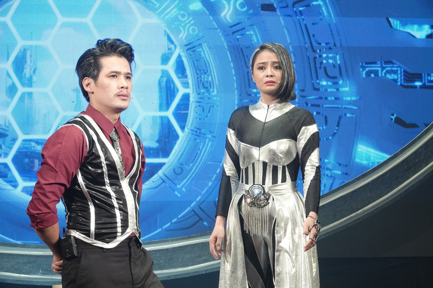 Giả tưởng là đề tài hiếm thấy trên các sân khấu nghệ thuật truyền thống.