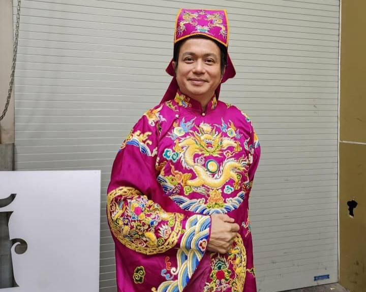 Diễn viên Bá Anh trong tạo hình Táo Giao thông. Diễn viên Bá Anh trong tạo hình Táo Giao thông.