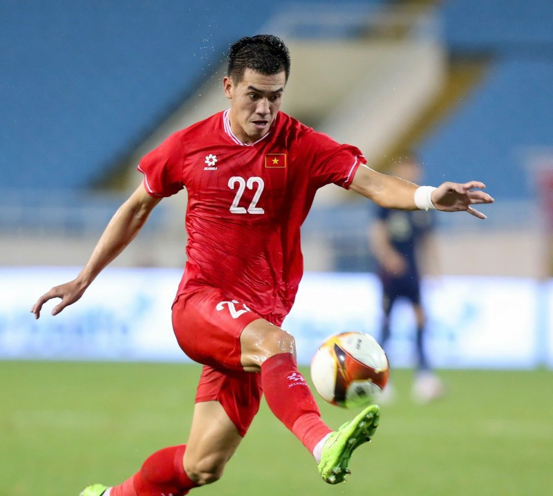 VĐV đua thuyền Nguyễn Thị Hương, VĐV cầu lông Nguyễn Thùy Linh, VĐV bắn súng Trịnh Thu Vinh, cầu thủ Nguyễn Tiến Linh được đề cử là Gương mặt trẻ ấn tượng lĩnh vực thể thao. VĐV đua thuyền Nguyễn Thị Hương, VĐV cầu lông Nguyễn Thùy Linh, VĐV bắn súng Trịnh Thu Vinh, cầu thủ Nguyễn Tiến Linh được đề cử là Gương mặt trẻ ấn tượng lĩnh vực thể thao.